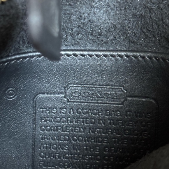 Extremely rare made in USA Coach Black Leather Crossbody Bag - Picture 6 of 12